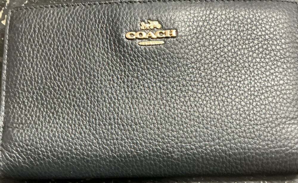 Coach Black Pebble Leather Medium ID Zip Wallet